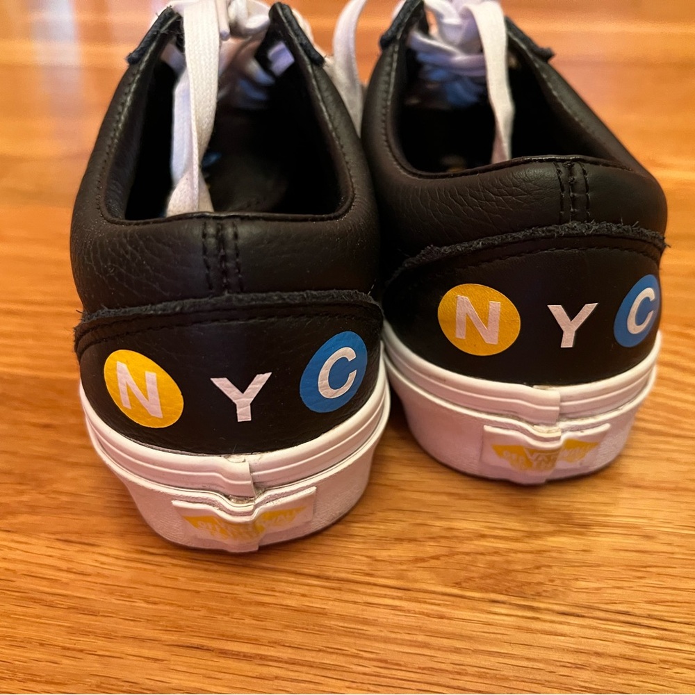 Vans NYC subway sneakers Black and White Sneakers with Urban NYC Detail